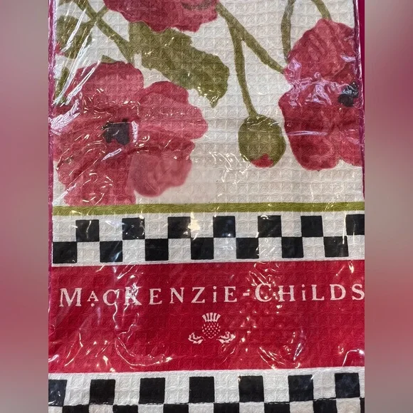 NWT, MacKenzie-Childs adorable 100% cotton waffle weave Poppy Dish Towel - Picture 3 of 7